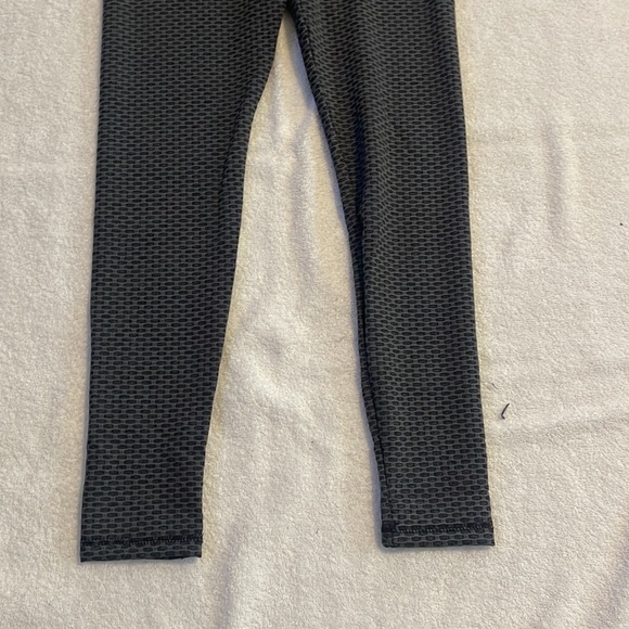 Polyester new tags leggings gray & black women pre-owned - Picture 4 of 6